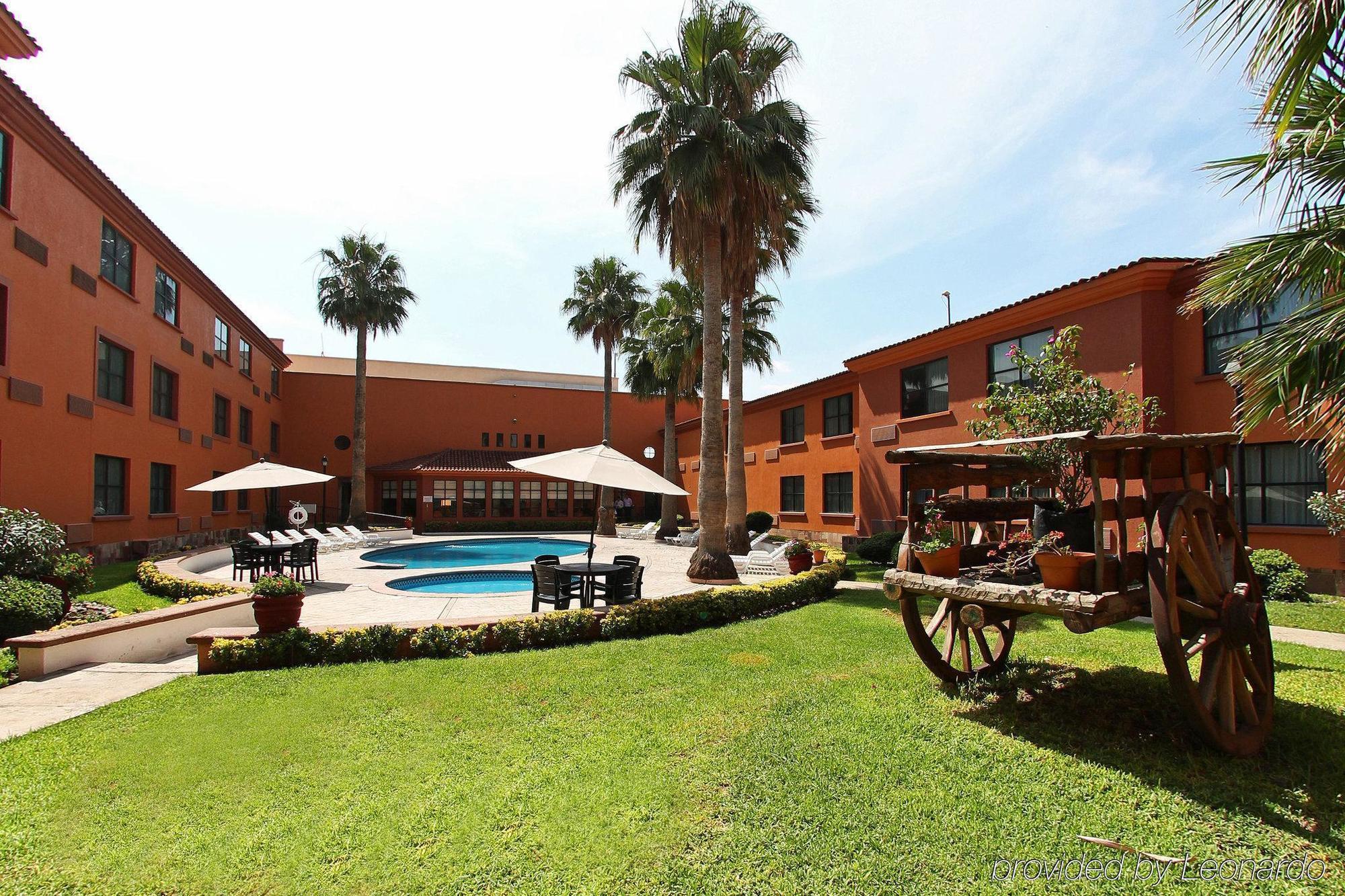 Fiesta Inn Saltillo Luaran gambar